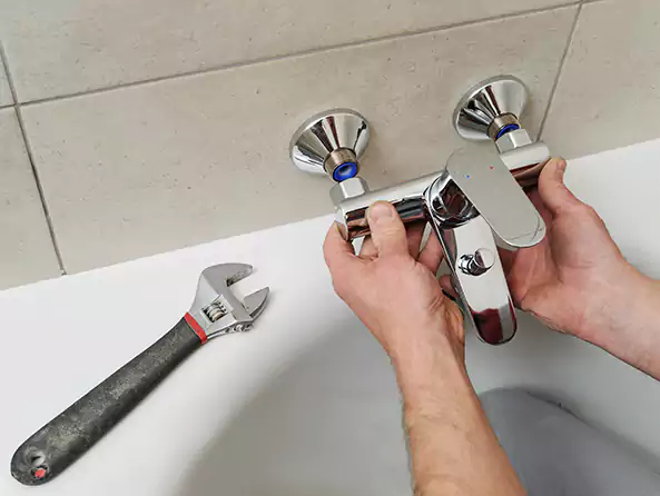 Why Choose Lynn's Plumbing for Bathtub Faucet Replacement in Lynn, MA?
