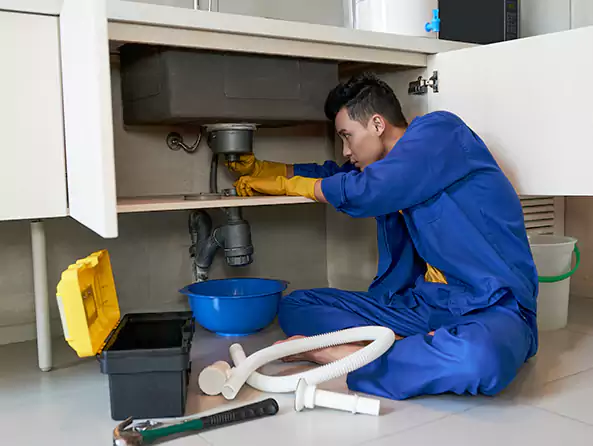 Why Choose Lynn's Plumbing for Drain Cleaning in Lynn, MA?