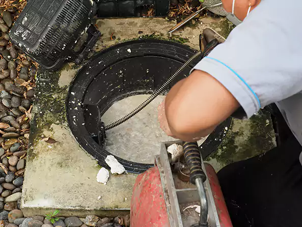 Why Choose Lynn's Plumbing for Sewer Line Cleaning in Lynn, MA?