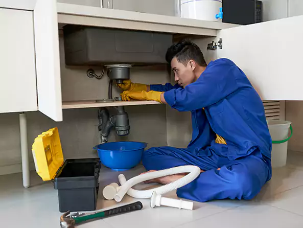 Why Choose Lynn's Plumbing for Sink Drain Replacement in Lynn, MA?